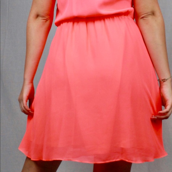 A Bright Pink Dress - Picture 5 of 5